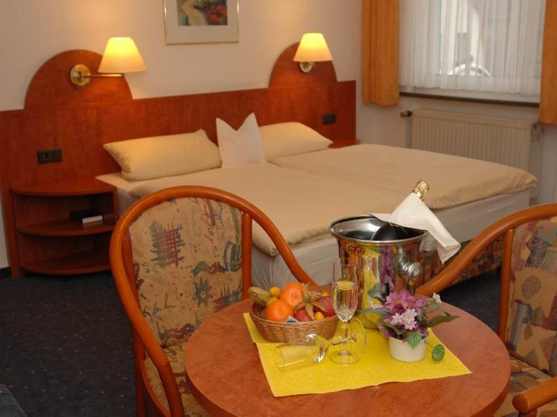 Hotel-Restaurant zum Roeddenberg Osterode am Harz Buitenkant foto